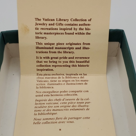 Vatican Library Collection Gold Tone Cross Brooch - Picture 4 of 8